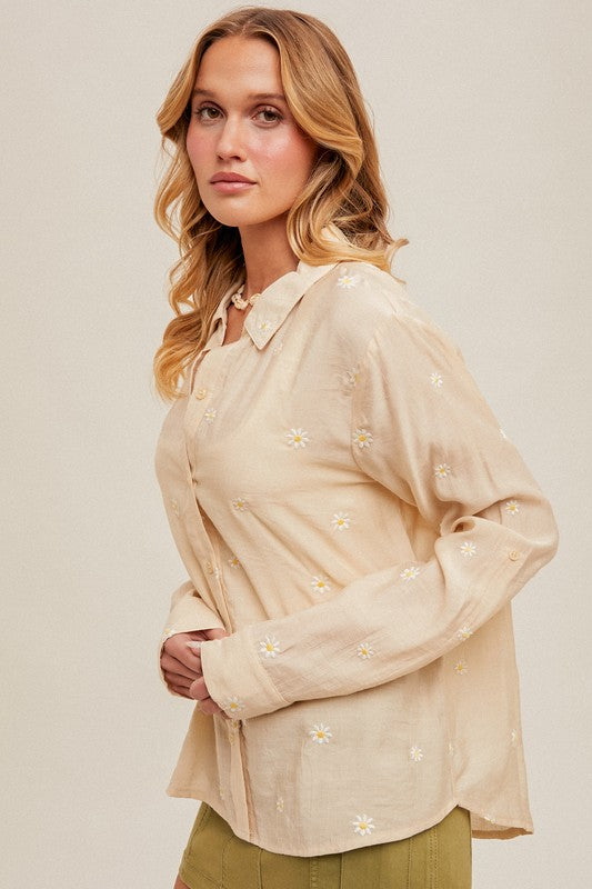 Daisy Embroidered Roll Tab Sleeve Top