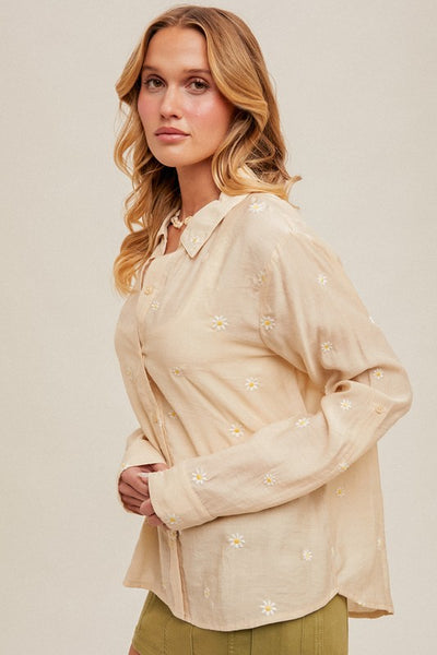 Daisy Embroidered Roll Tab Sleeve Top