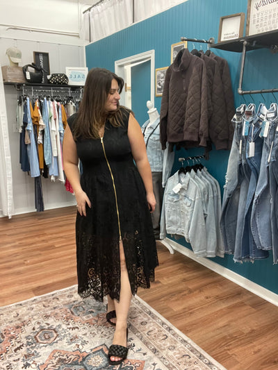 Lyndsey Sleeveless Lace Midi Dress