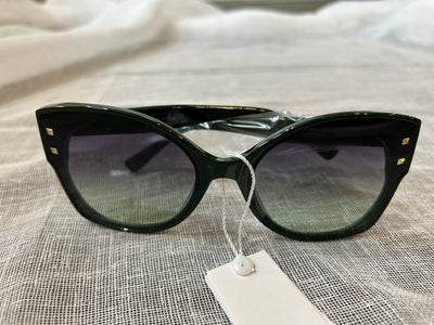 Sleek Modern Cat Eye Sunnie
