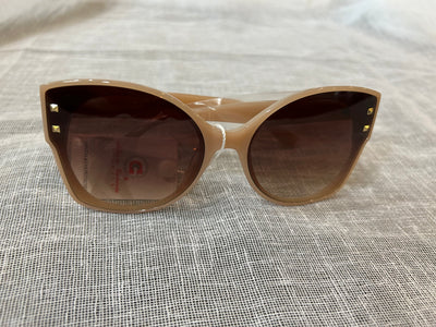 Sleek Modern Cat Eye Sunnie