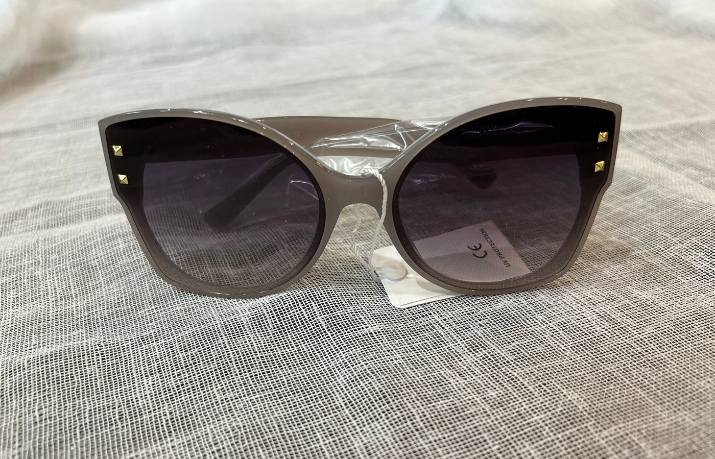 Sleek Modern Cat Eye Sunnie
